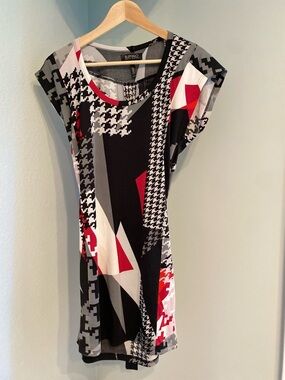 Buffalo David Bitton Black, Red & White Geometric Print MIDI Dress